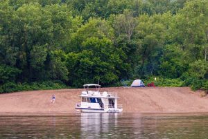 sandbar campers on the Mississippi River